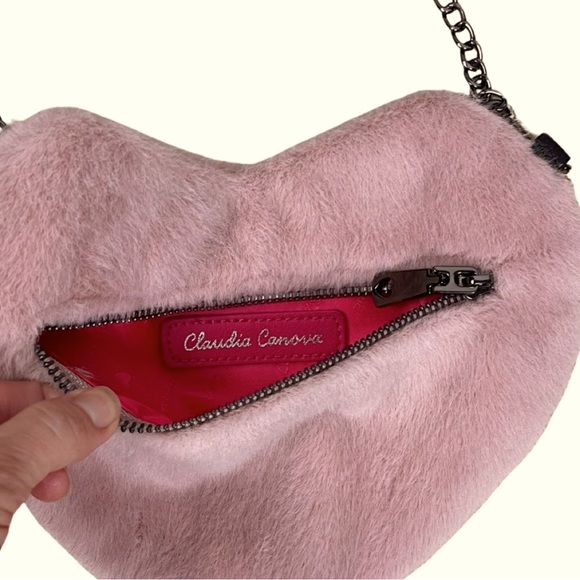 Claudia Canova fur heart crossbody handbag in powder pink chain strap - Picture 6 of 7